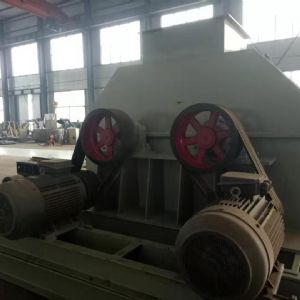 臥式粉碎機完工，準備發(fā)貨